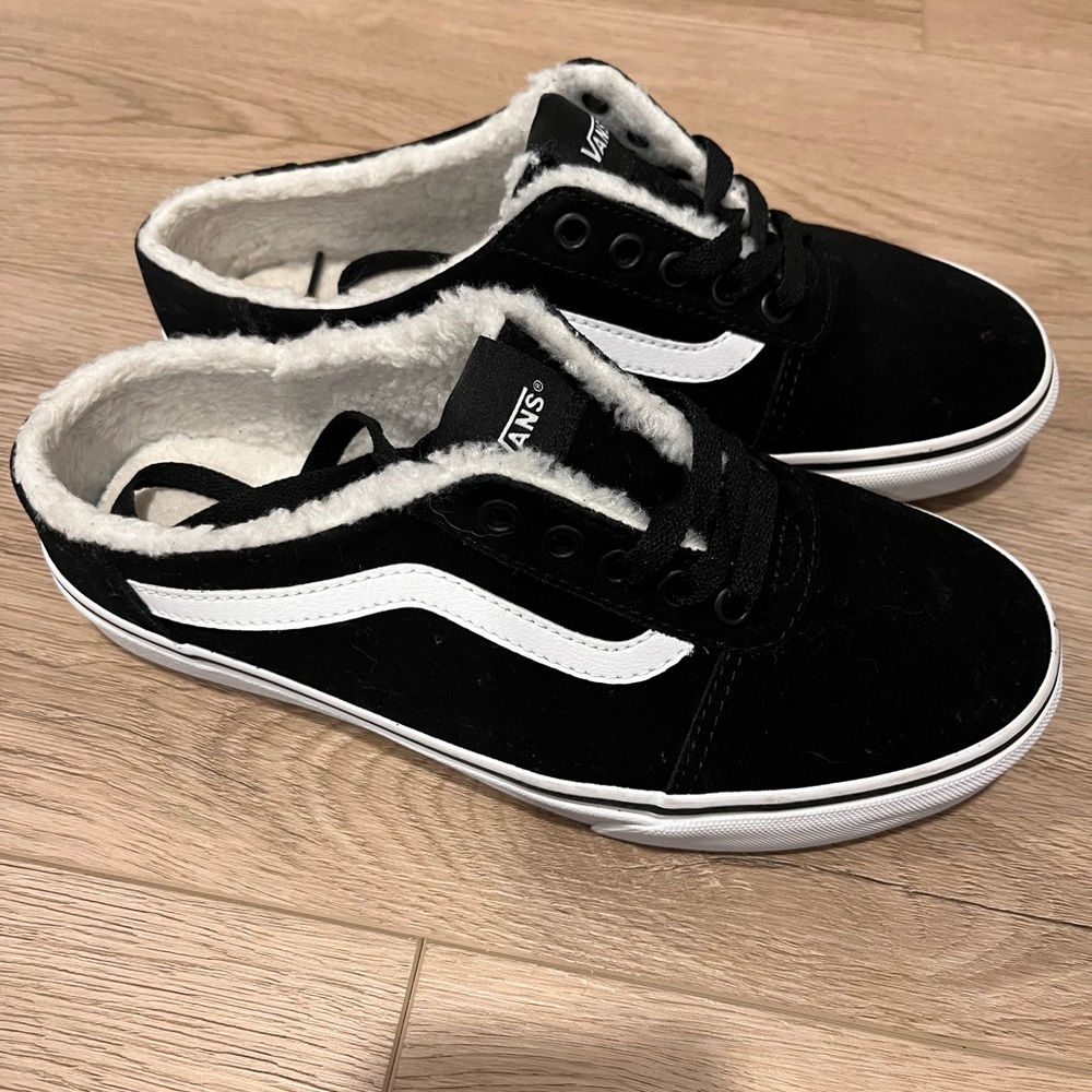 NWOT Van slide sneakers